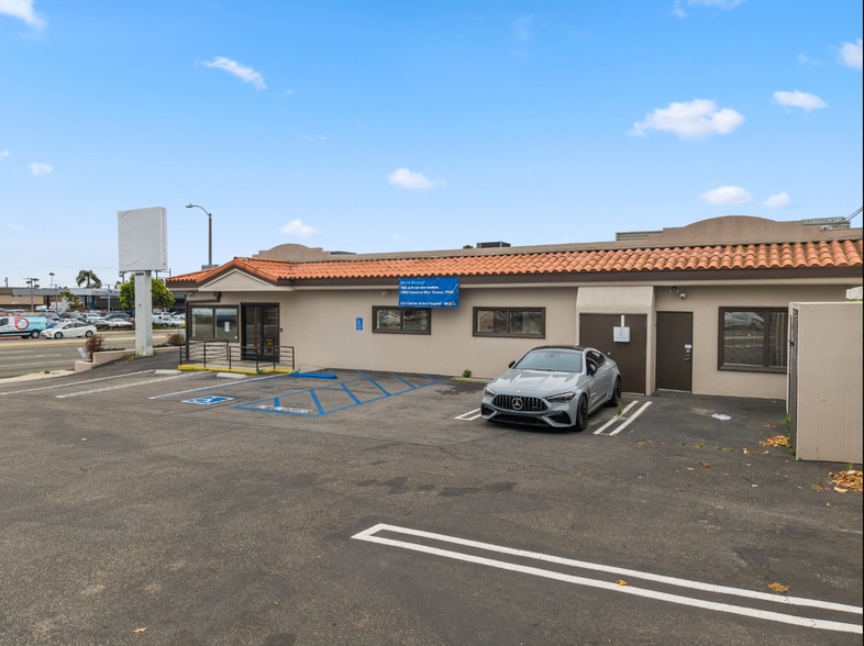 20805 Hawthorne Blvd, Torrance, CA for lease - Building Photo - Image 3 of 15