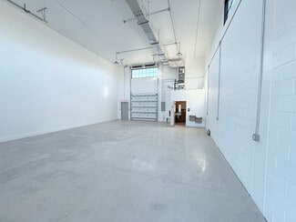 Plus de détails pour 348 SE Florida St, Stuart, FL - Local d'activités à louer