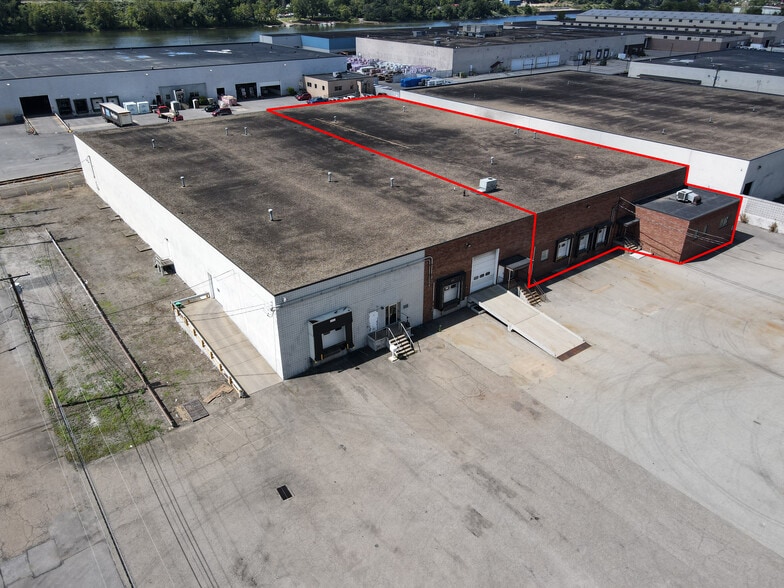 681 Avenue B, Leetsdale, PA for lease - Building Photo - Image 2 of 4