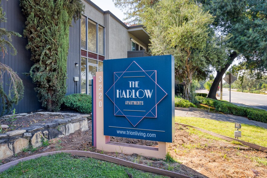 3220 Watt Ave, Sacramento, CA à vendre - Photo du bâtiment - Image 2 de 12