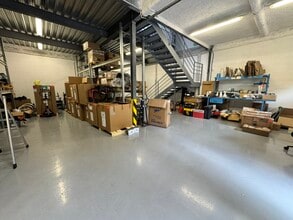 Flex in Saint-Ouen-l'Aumône for lease Interior Photo- Image 2 of 12