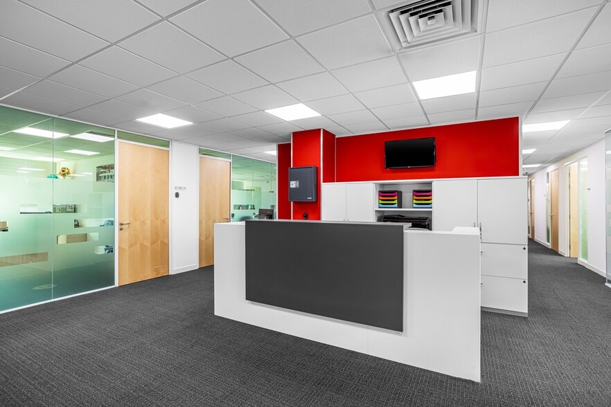 St John's St, Peterborough for lease - Interior Photo - Image 2 of 10