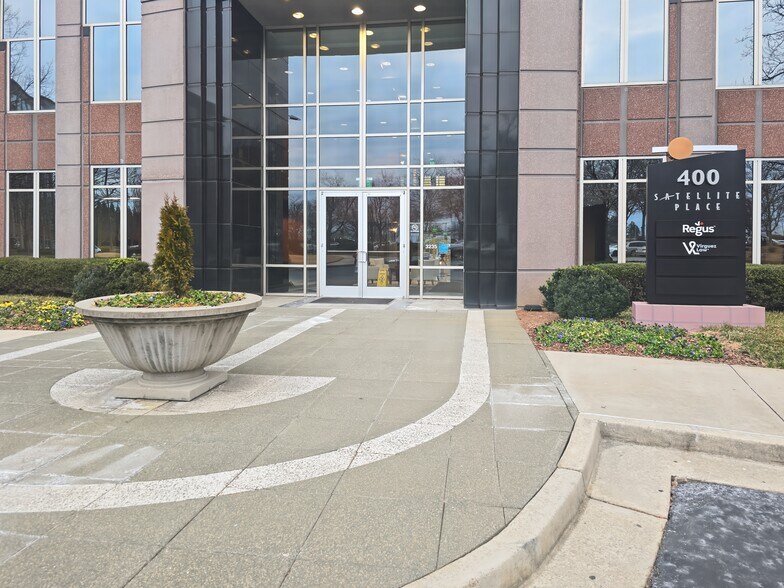 3235 Satellite Blvd, Duluth, GA à louer - Photo du bâtiment - Image 2 de 11