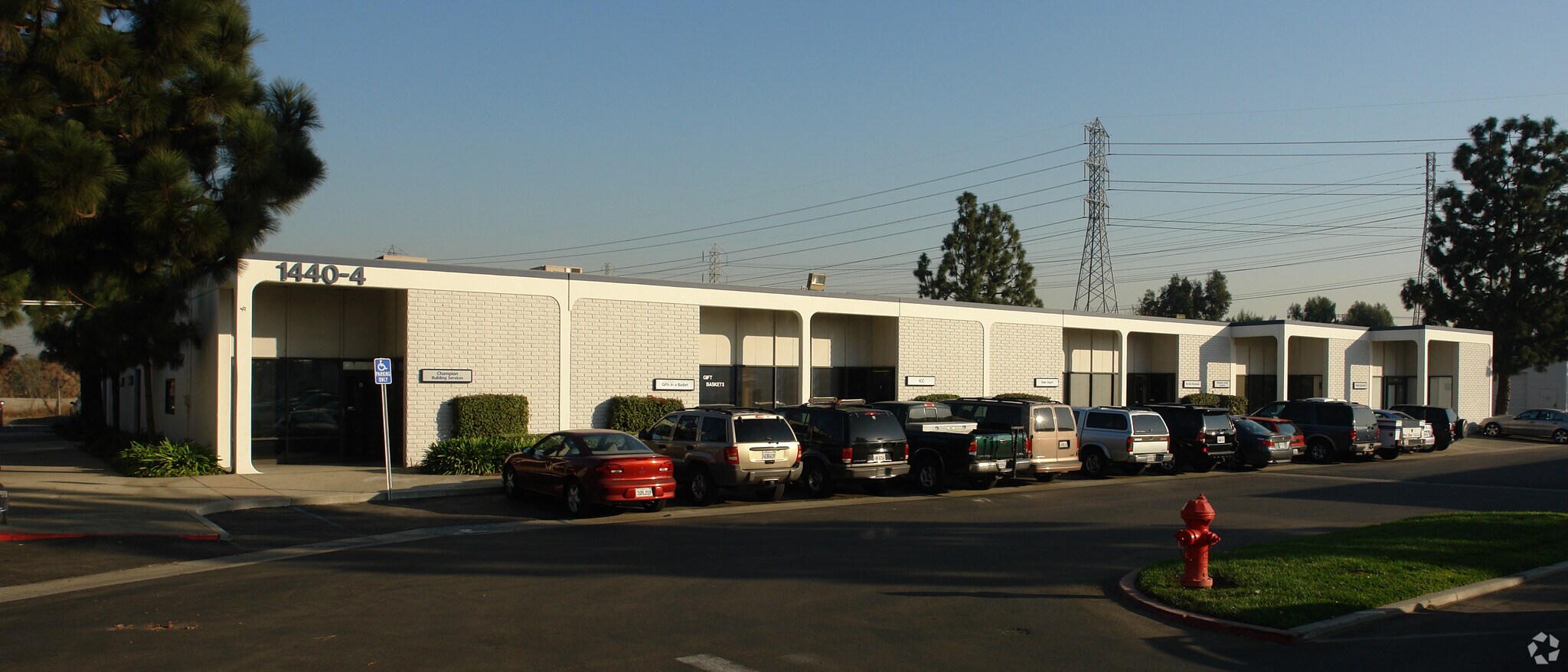 1440-4 S State College Blvd, Anaheim, CA à louer Photo principale- Image 1 de 3