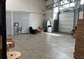 Plus de détails pour Bureau, Local d'activités à louer