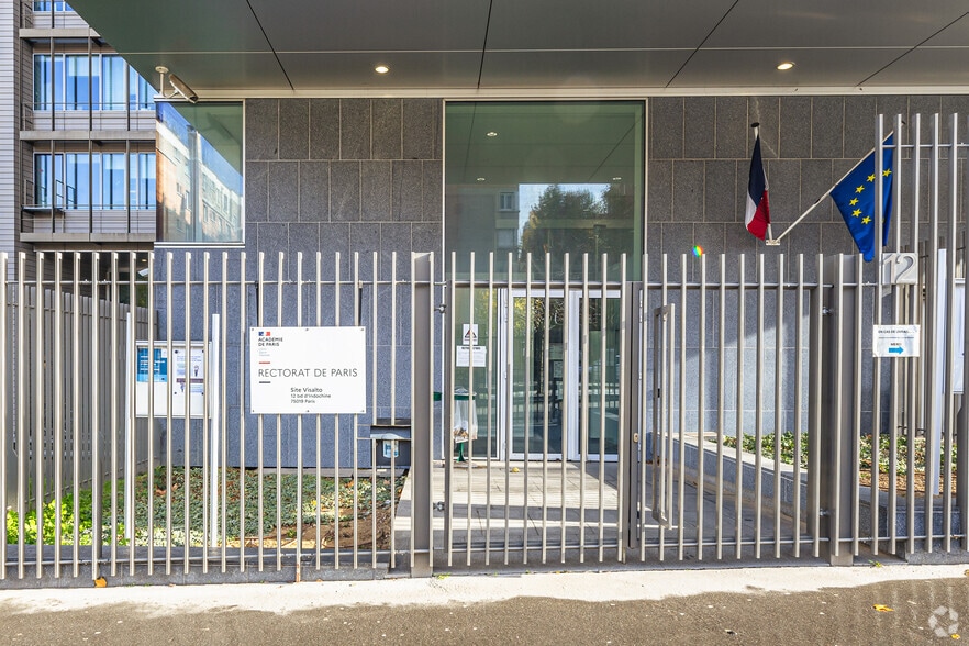 8-28 Boulevard D'Indochine, Paris for lease - Building Photo - Image 2 of 5