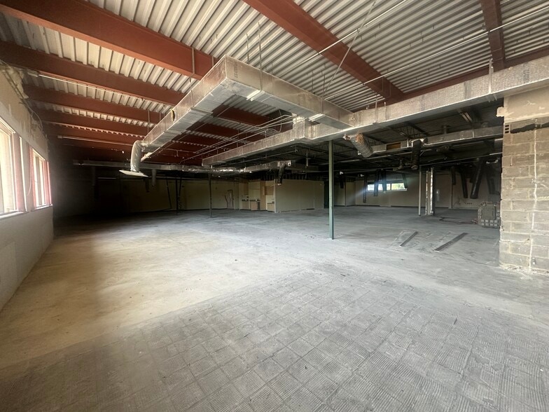 2921 Erie Blvd E, Syracuse, NY for lease - Building Photo - Image 2 of 4