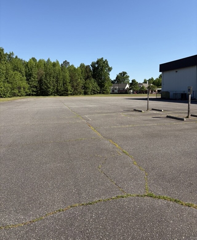 757 Oakridge Farm Hwy, Mooresville, NC for lease Primary Photo- Image 1 of 7