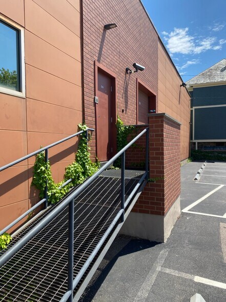 227 Main St, Burlington, VT à louer - Photo du bâtiment - Image 2 de 11