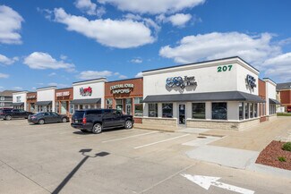 Plus de détails pour 207 NE Delaware Ave, Ankeny, IA - Commerce de détail à louer