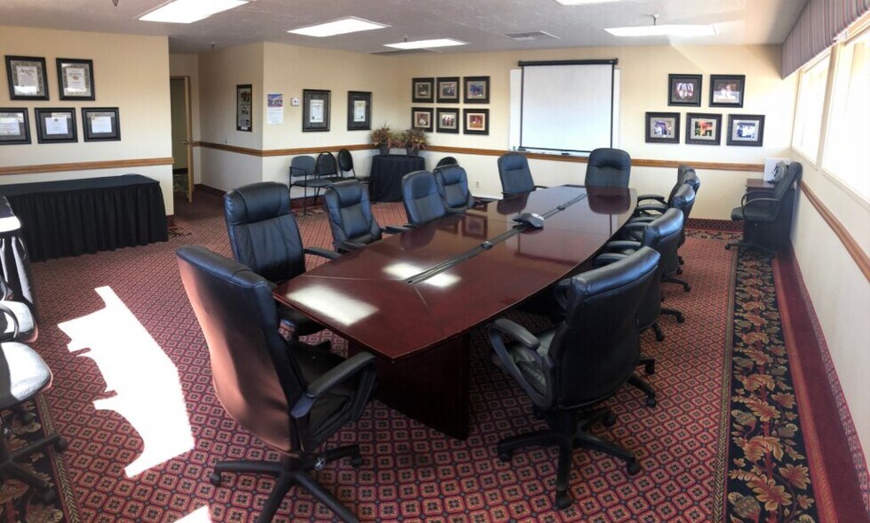 44049-44073 Sierra Hwy, Lancaster, CA à vendre - Photo intérieure - Image 3 de 4