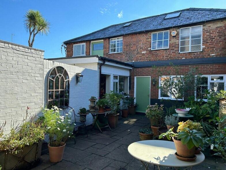 21A Queens Rd, Slough à vendre - Photo du bâtiment - Image 2 de 9