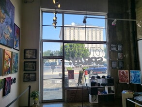 300-330 S Thomas St, Pomona, CA à louer Photo intérieure- Image 1 de 7