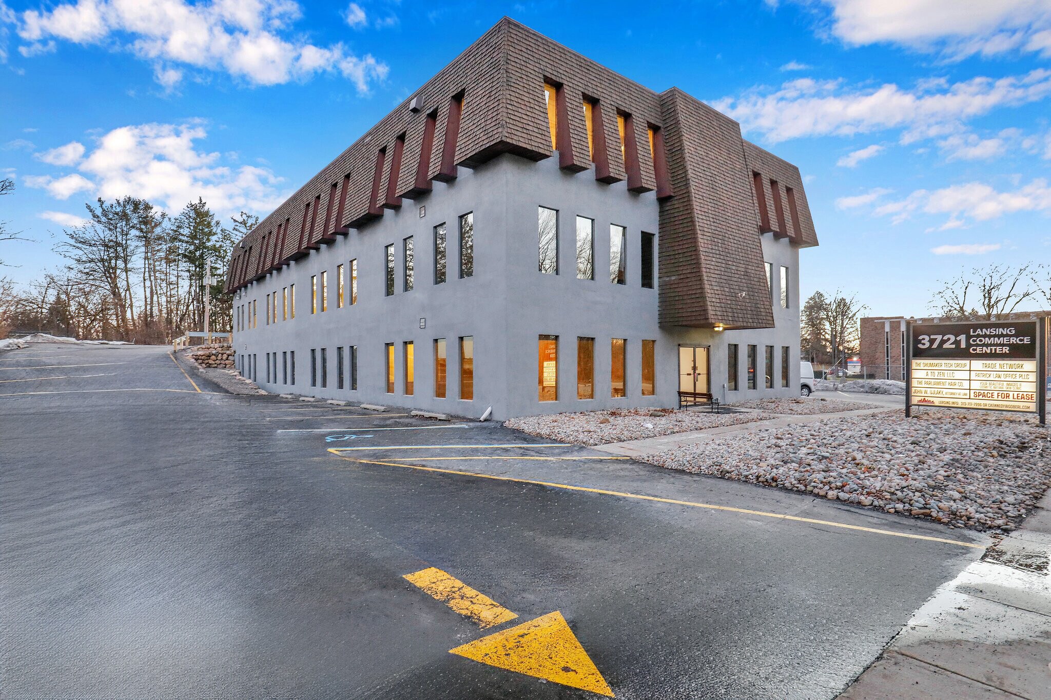 3721 W Michigan Ave, Lansing, MI à louer Photo principale- Image 1 de 7
