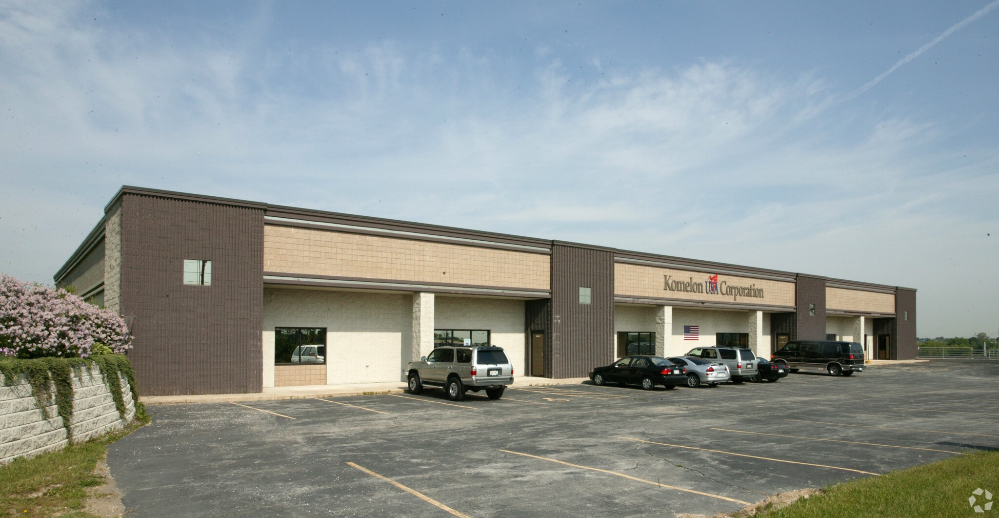 301 Commerce St, Waukesha, WI for lease Building Photo- Image 1 of 7
