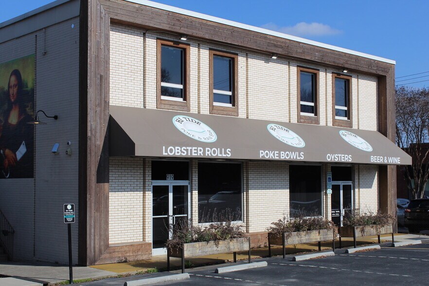 919 S Mcdowell St, Charlotte, NC for lease - Building Photo - Image 2 of 8