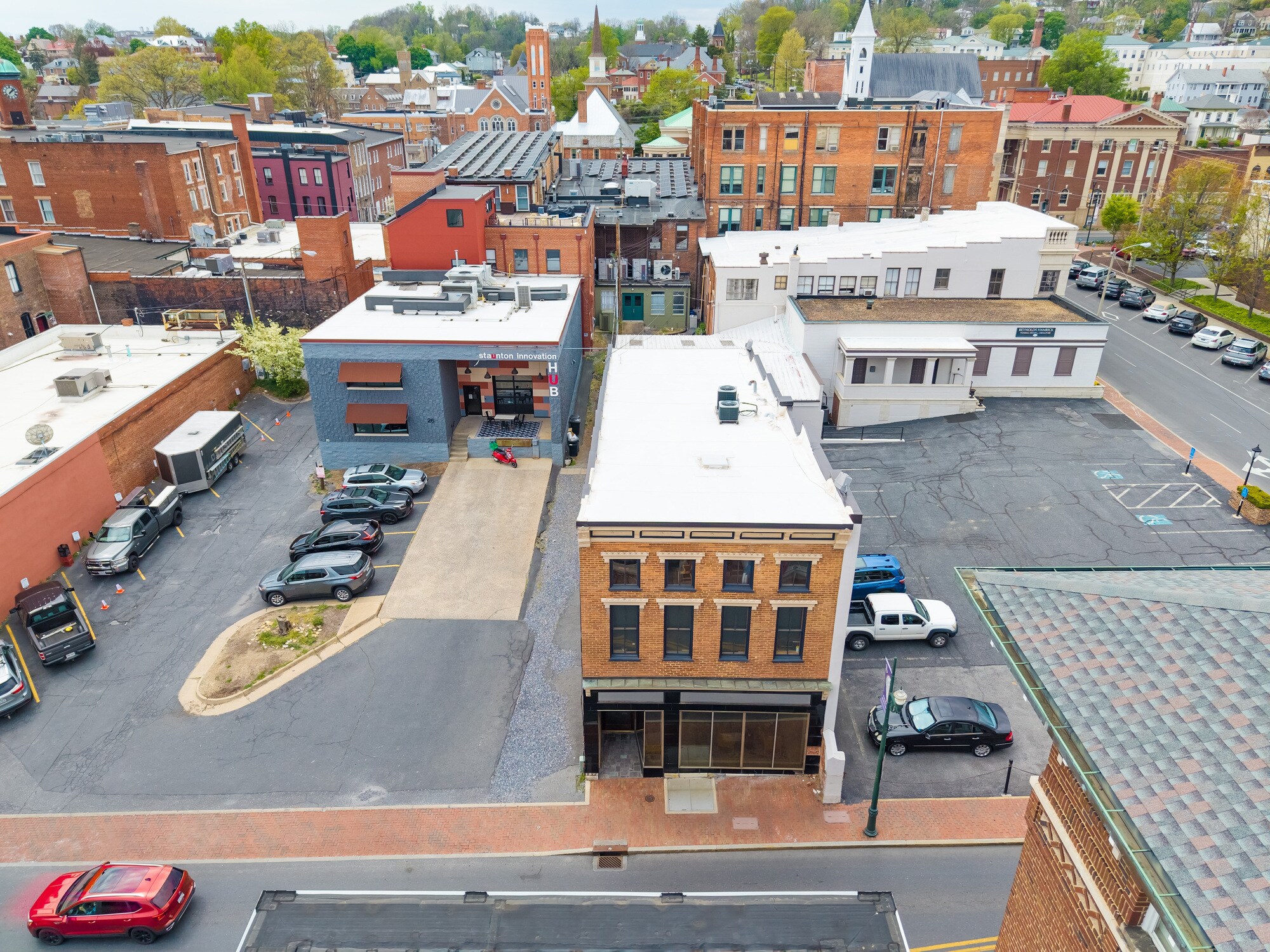 32 N Augusta St, Staunton, VA à vendre Photo du bâtiment- Image 1 de 15