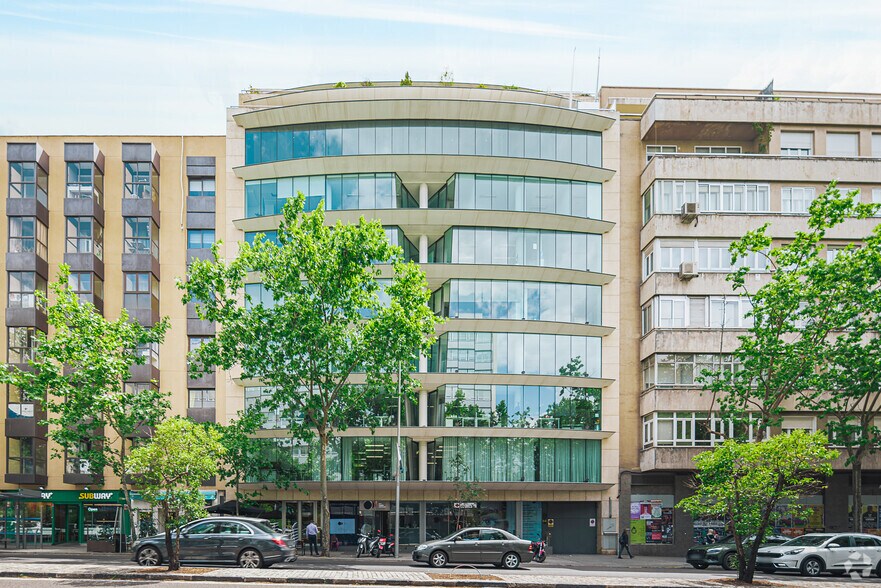 Calle María de Molina, 54, Madrid, Madrid à louer - Photo du bâtiment - Image 3 de 3