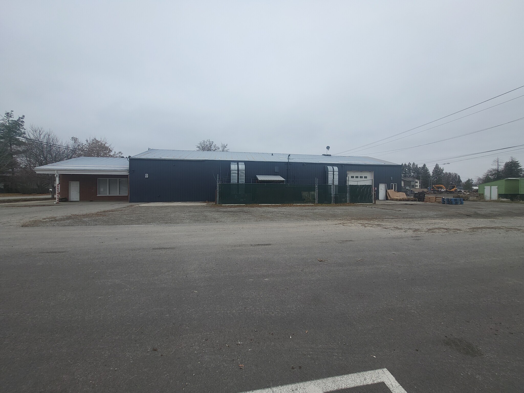 415 E 3rd Ave, Post Falls, ID à vendre Photo du bâtiment- Image 1 de 19