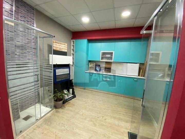 Retail in Fuenlabrada, Madrid for lease - Interior Photo - Image 2 of 2
