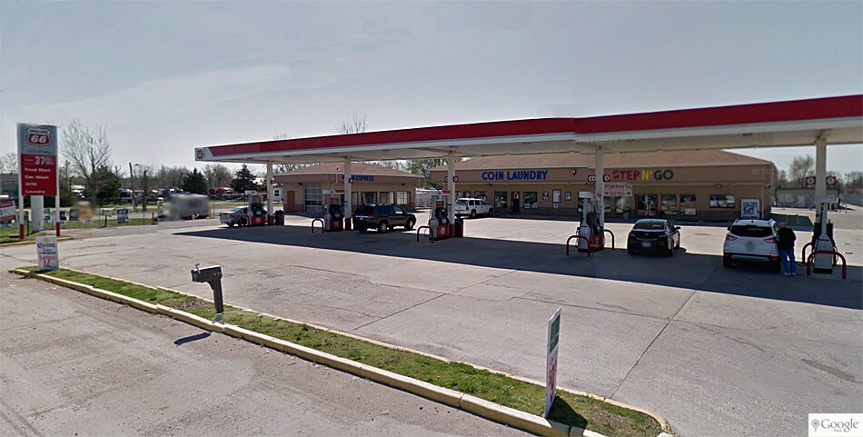 3227 W Chain Of Rocks Rd, Granite City, IL à louer - Photo du bâtiment - Image 2 de 3