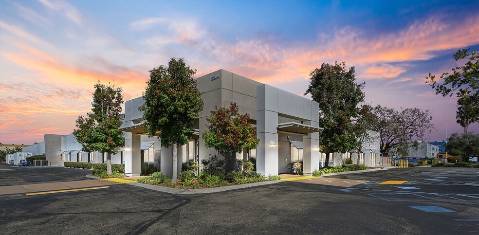 9244 Balboa Ave, San Diego, CA à vendre - Photo du bâtiment - Image 1 de 16