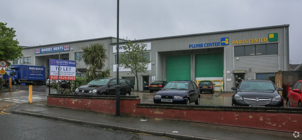 Waterloo Rd, Londres à louer - Photo principale - Image 1 de 4