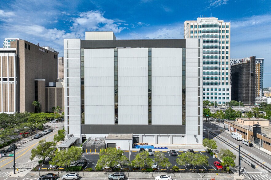 610 E Zack St, Tampa, FL à louer - Photo du bâtiment - Image 3 de 15