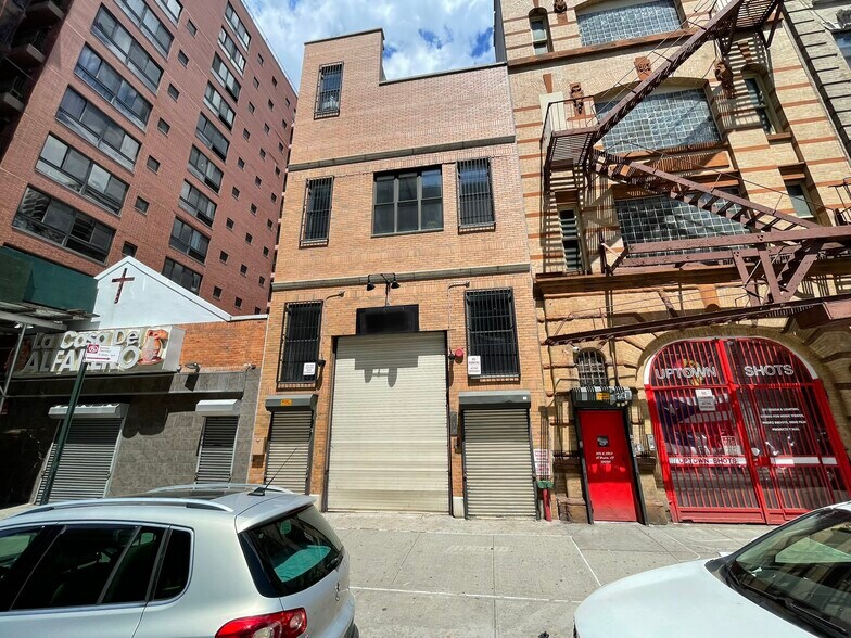 211 E 121st St, New York, NY à louer - Photo du bâtiment - Image 2 de 10