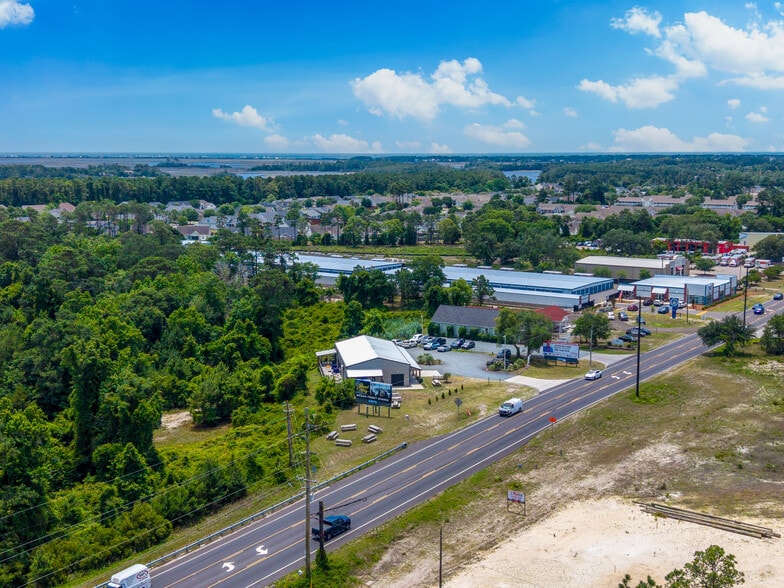 13.687 Ac Long Beach SE Rd, Southport, NC à vendre - Aérien - Image 2 de 21