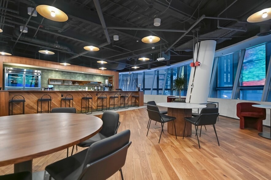200 Broadway, New York, NY for lease - Interior Photo - Image 3 of 16