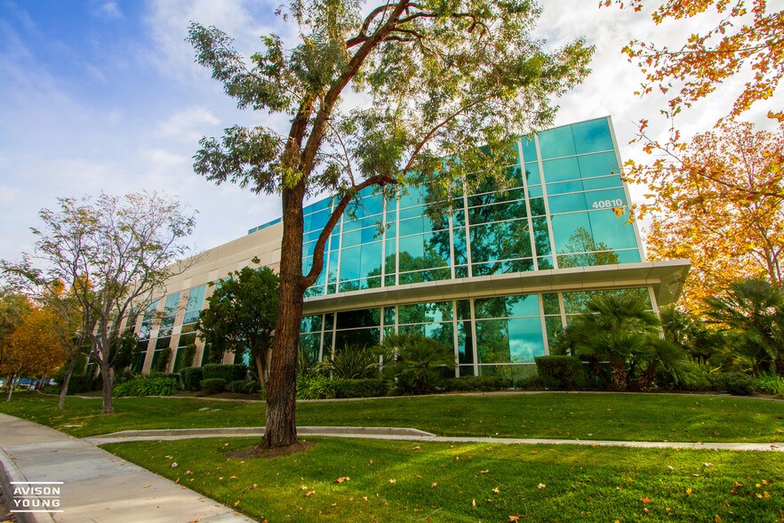 40810 County Center Dr, Temecula, CA à louer - Photo du bâtiment - Image 3 de 6