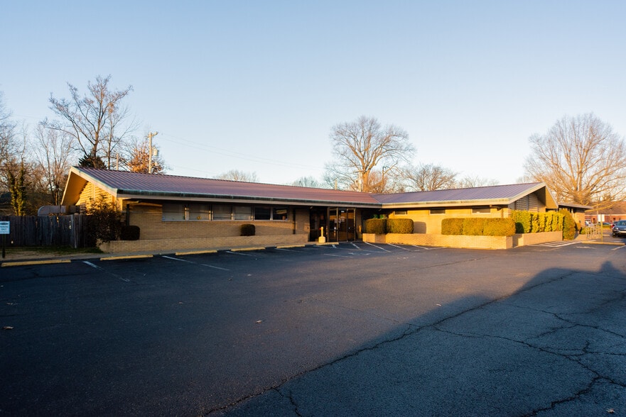 2535 Broadway St, Paducah, KY for lease - Building Photo - Image 3 of 70