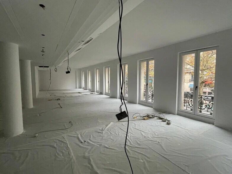 16 Avenue Kléber, Paris for lease - Interior Photo - Image 2 of 4