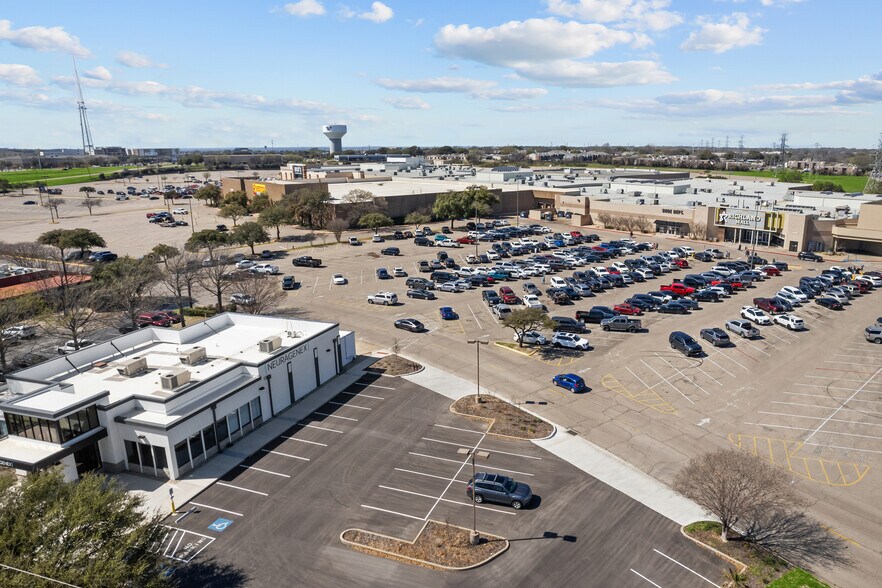 5901 W Waco Dr, Waco, TX à vendre - Photo principale - Image 1 de 30