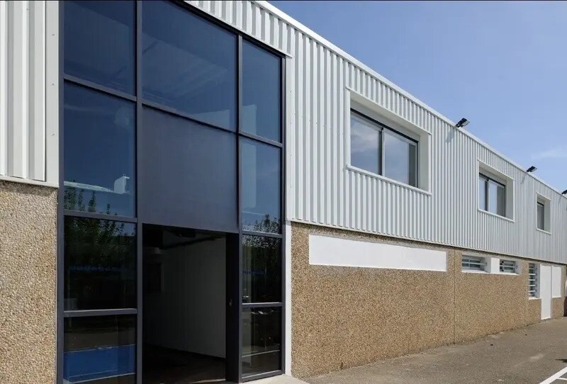 Flex in Miribel for sale Building Photo- Image 1 of 3