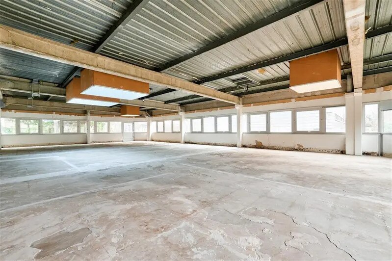 Office in Saint-Cloud for lease Interior Photo- Image 1 of 7