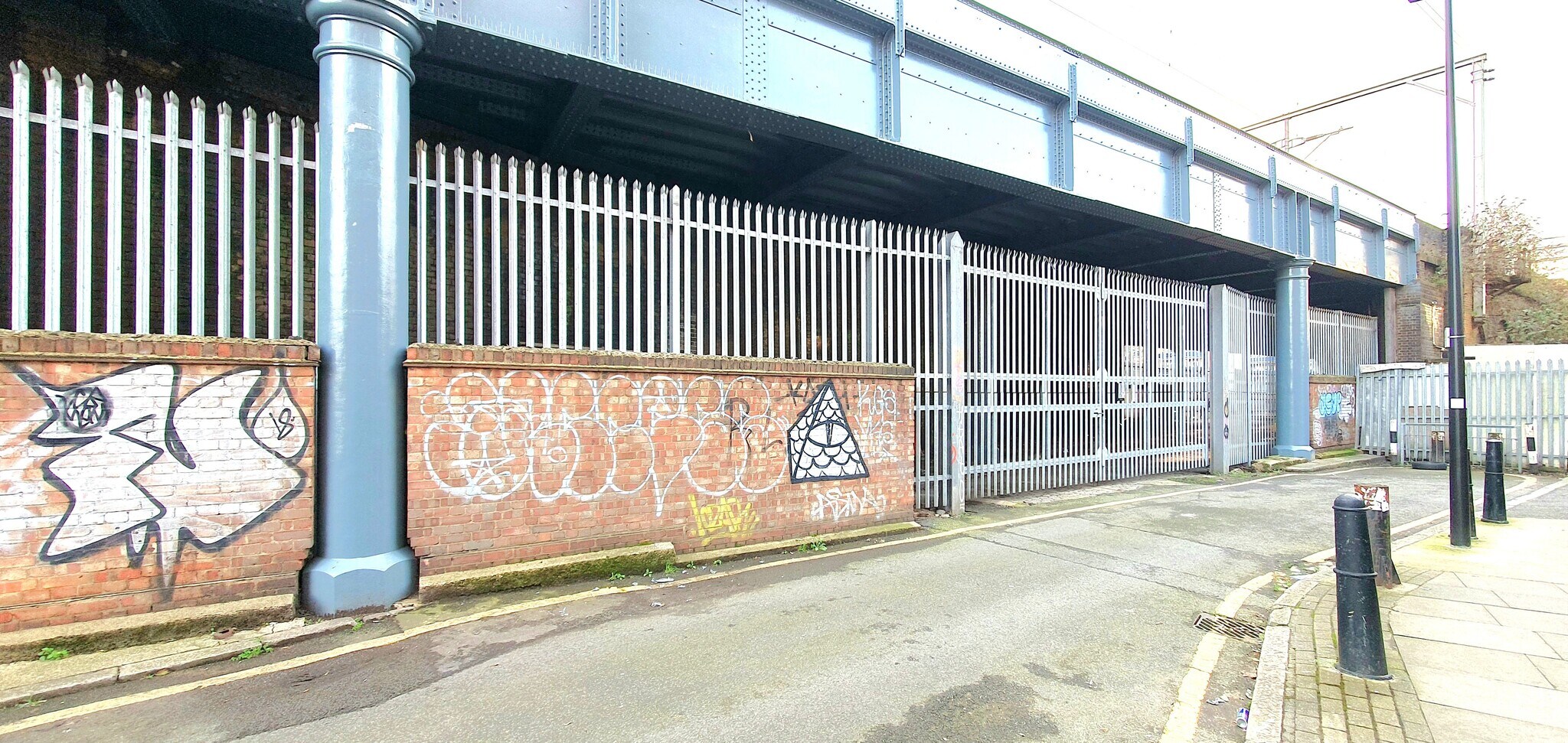 Hadleigh St, Londres à louer Photo du bâtiment- Image 1 de 13