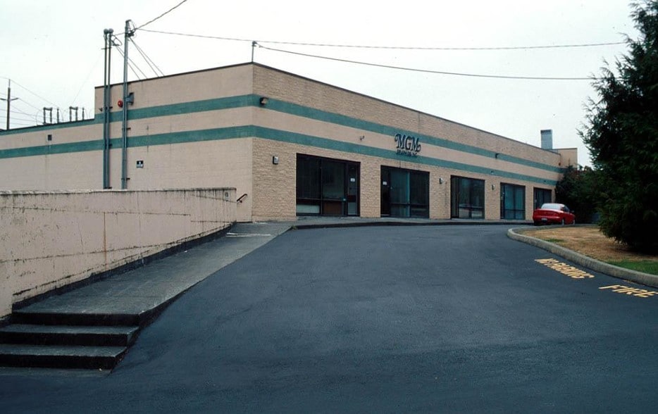 6116 211th St SW, Lynnwood, WA for lease - Primary Photo - Image 2 of 4