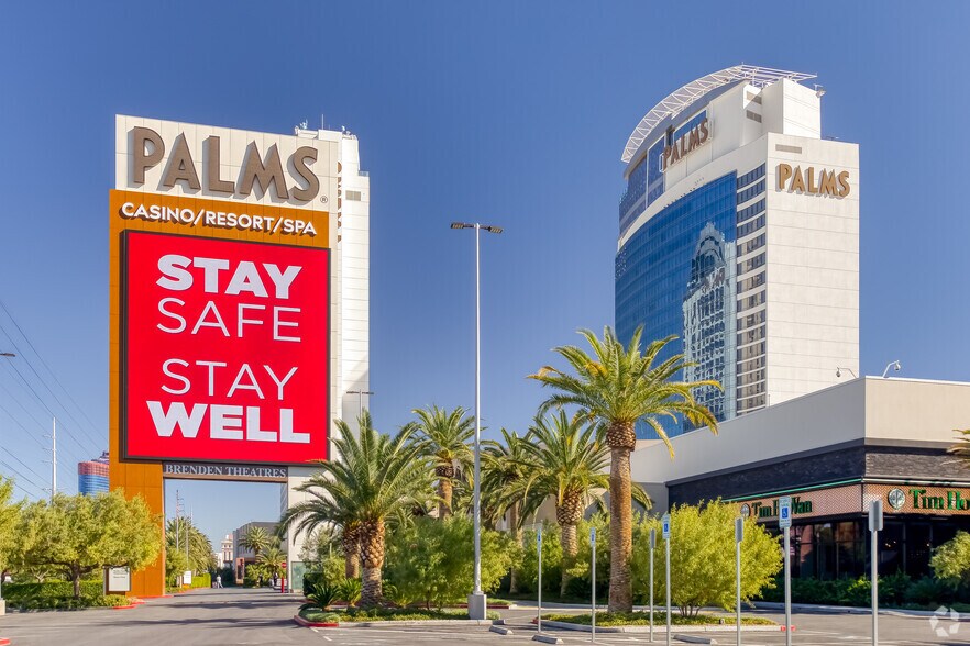 4381 W Flamingo Rd, Las Vegas, NV à louer - Photo du bâtiment - Image 2 de 4