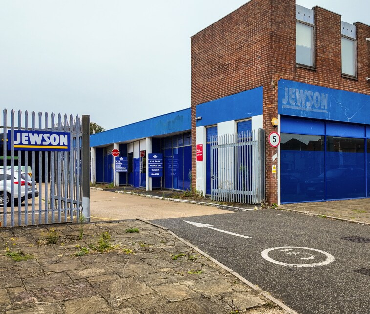 Queens Ave, Watford à vendre Photo principale- Image 1 de 7