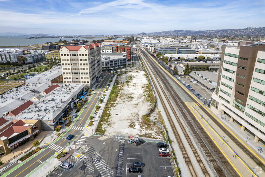 5959 Shellmound St, Emeryville, CA for lease - Aerial - Image 3 of 4