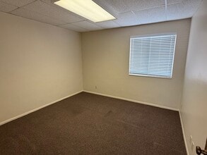 1950 Courtney Dr, Fort Myers, FL for lease Interior Photo- Image 2 of 4