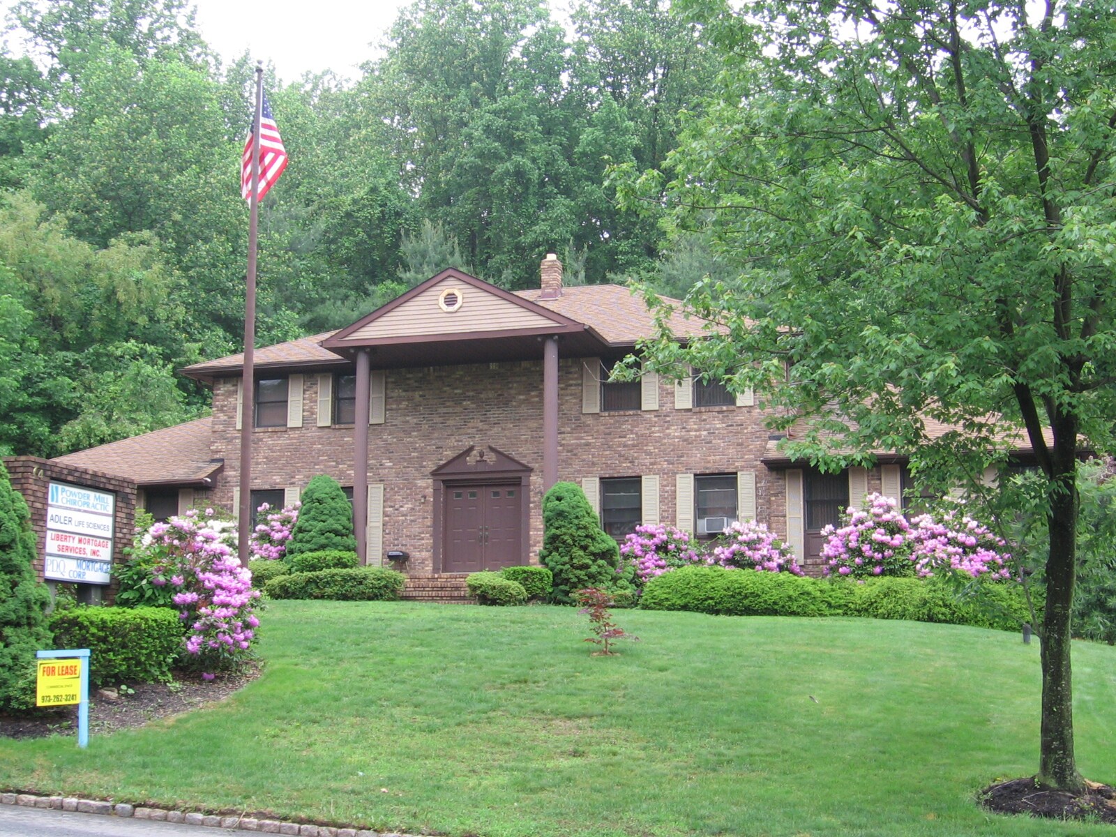 74 S Powder Mill Rd, Morris Plains, NJ à vendre Photo principale- Image 1 de 28