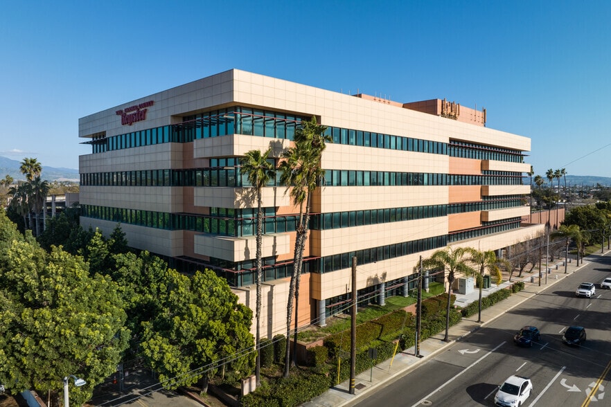 625 N Grand Ave, Santa Ana, CA for sale - Primary Photo - Image 1 of 63