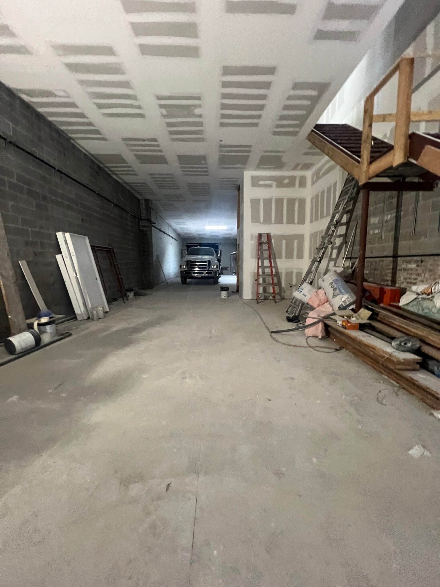 112 Kingsland Ave, Brooklyn, NY for lease Interior Photo- Image 1 of 4