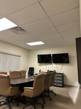 4601 Hollow Tree Dr, Arlington, TX for lease Building Photo- Image 2 of 4