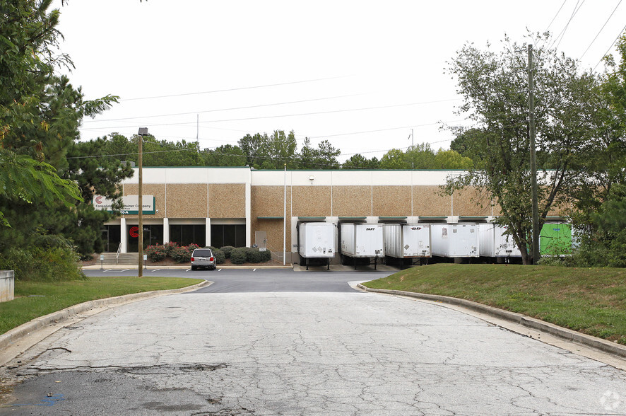 400 Indeco Blvd SW, Atlanta, GA à louer - Photo du bâtiment - Image 2 de 5