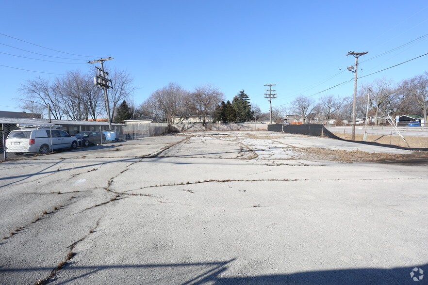 11906 S Cicero Ave, Alsip, IL à vendre - Photo du bâtiment - Image 2 de 2