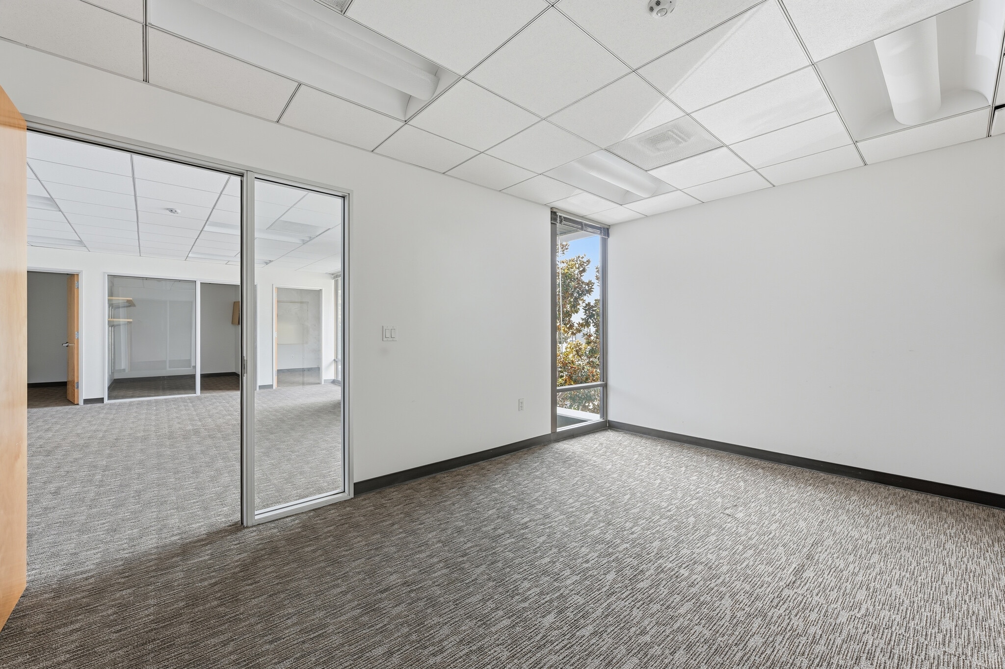 11555 Sorrento Valley Rd, San Diego, CA for lease Interior Photo- Image 1 of 11